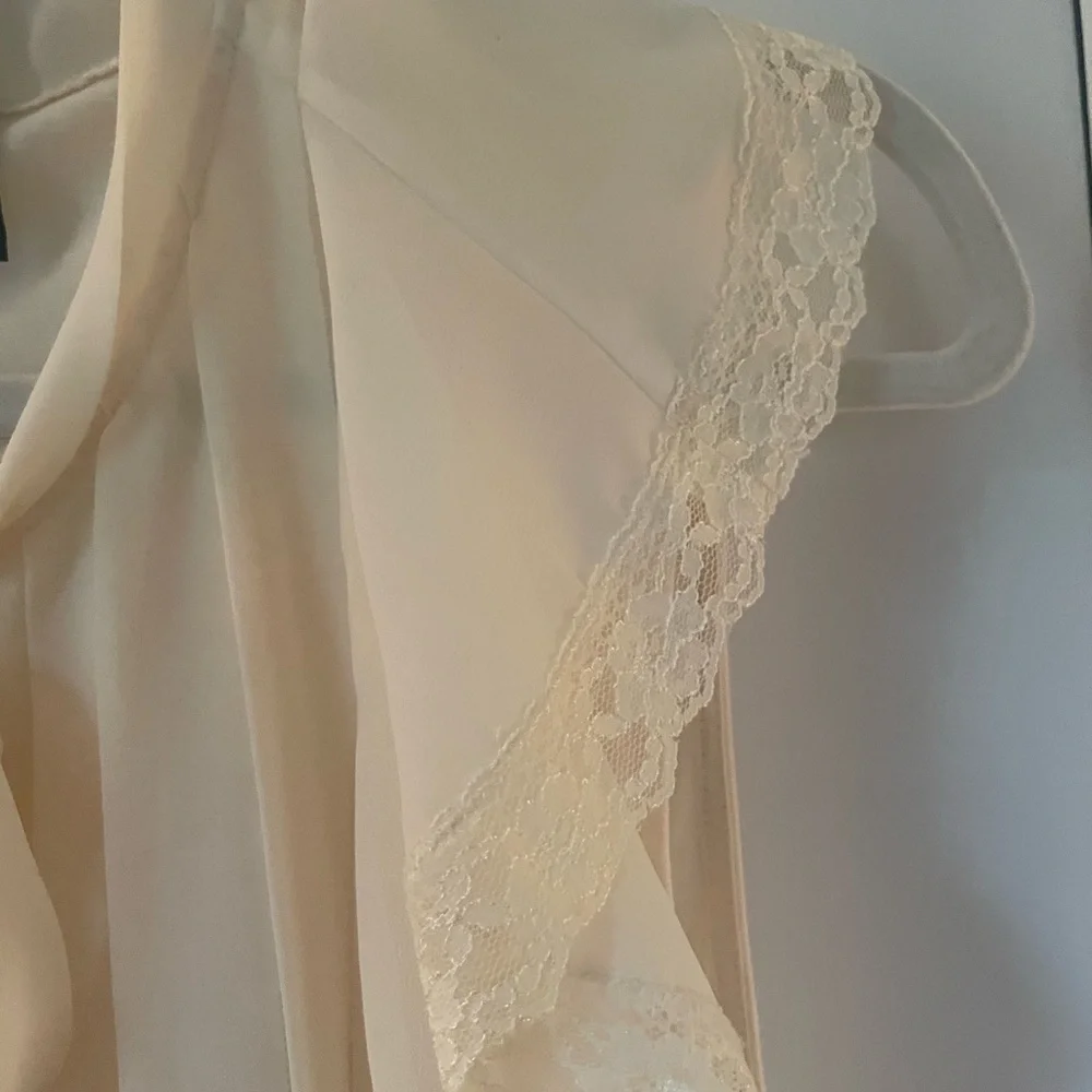 Lauren Ralph Lauren Sleeveless Cream Top with Neck Tie, Size XL - Picture 3 of 5